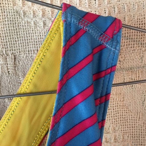 Very nice women’s Nike tank top Sz XL - bright! - Picture 4 of 8